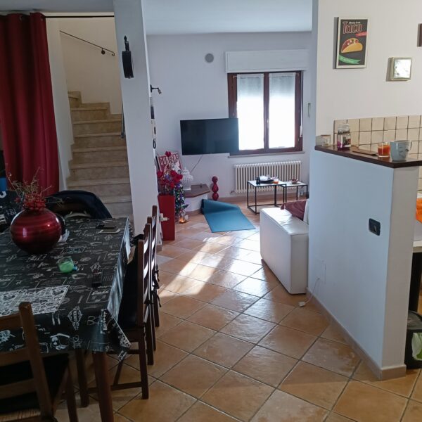 Appartamento in villino bifamiliare - Rif. A187 - immagine 2